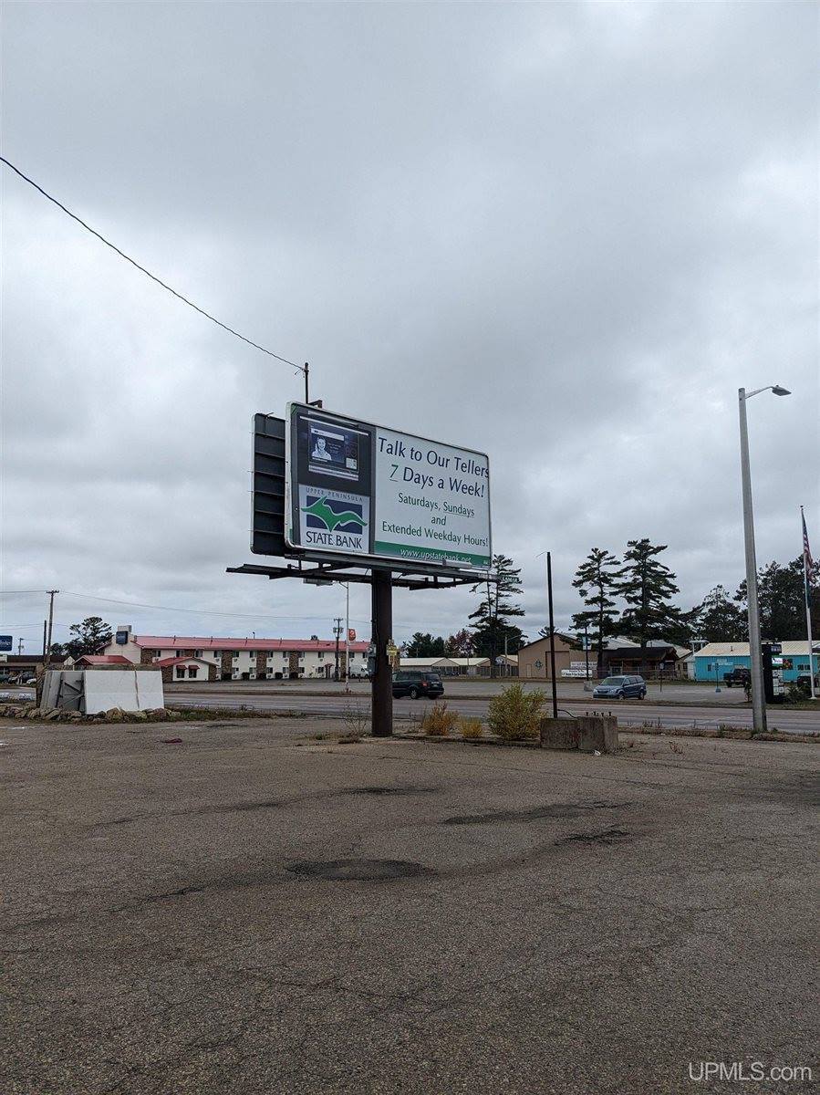 1022 N Lincoln, Escanaba, MI 49829