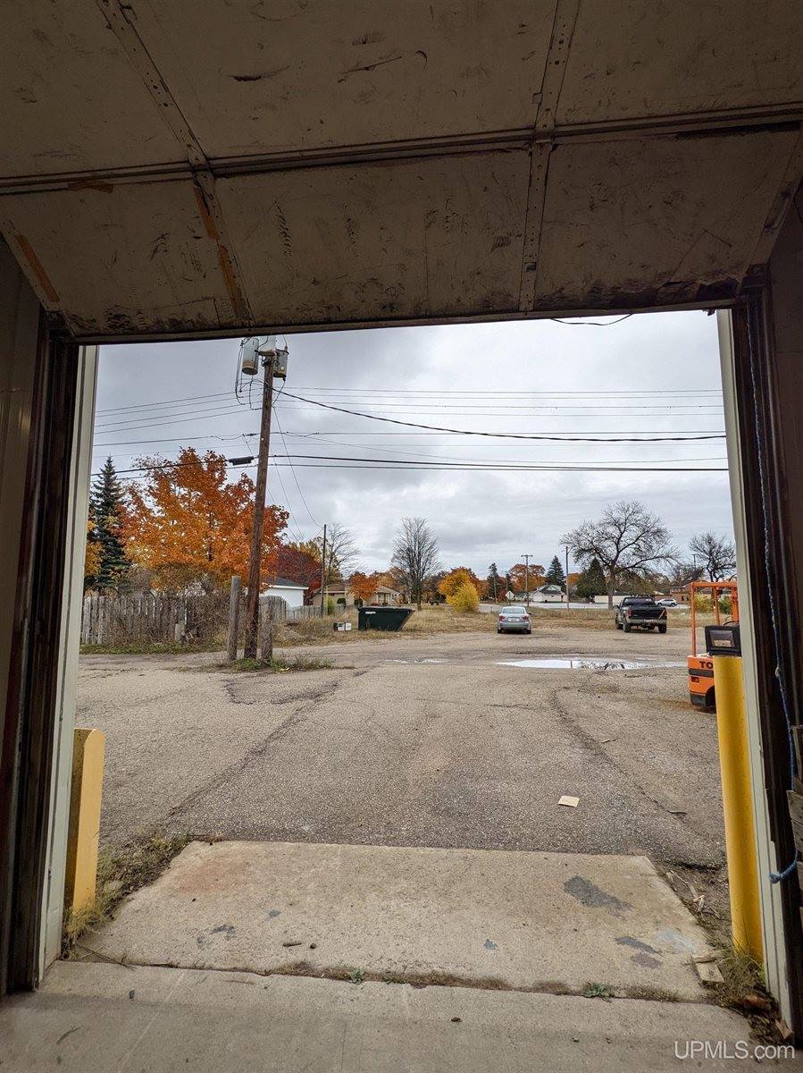 1022 N Lincoln, Escanaba, MI 49829