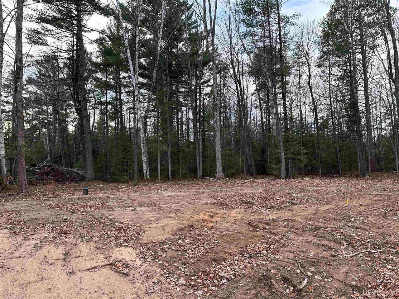 Lot 10 Parker LN, Marquette, MI 49855