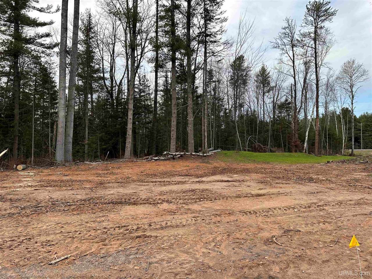 Lot 4 Parker LN, Marquette, MI 49855