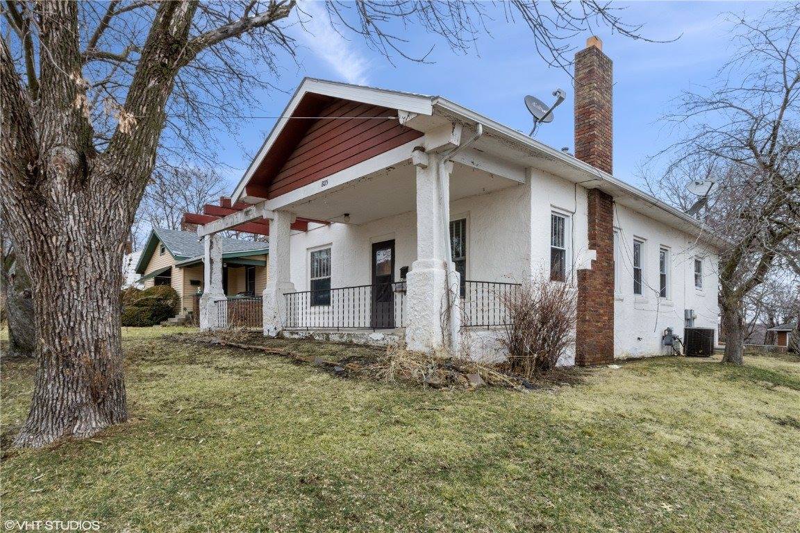 805 Oak Street, Muscatine, IA 52761