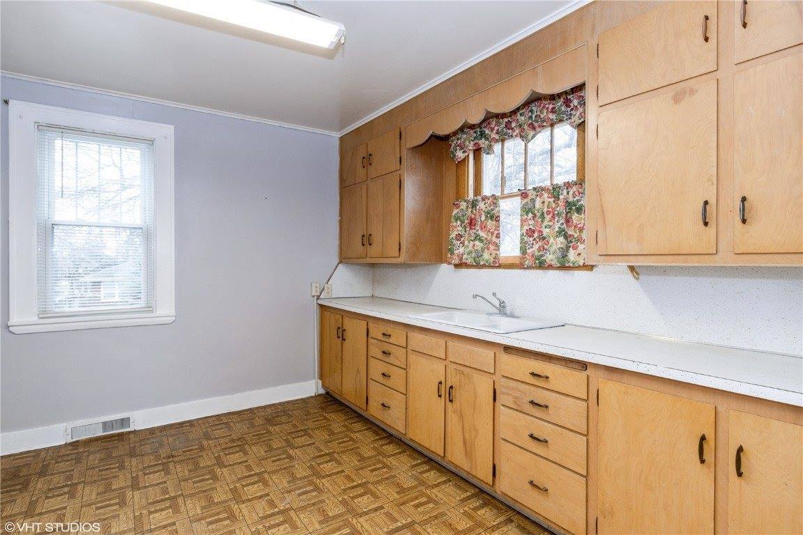 805 Oak Street, Muscatine, IA 52761