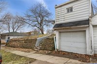 805 Oak Street, Muscatine, IA 52761
