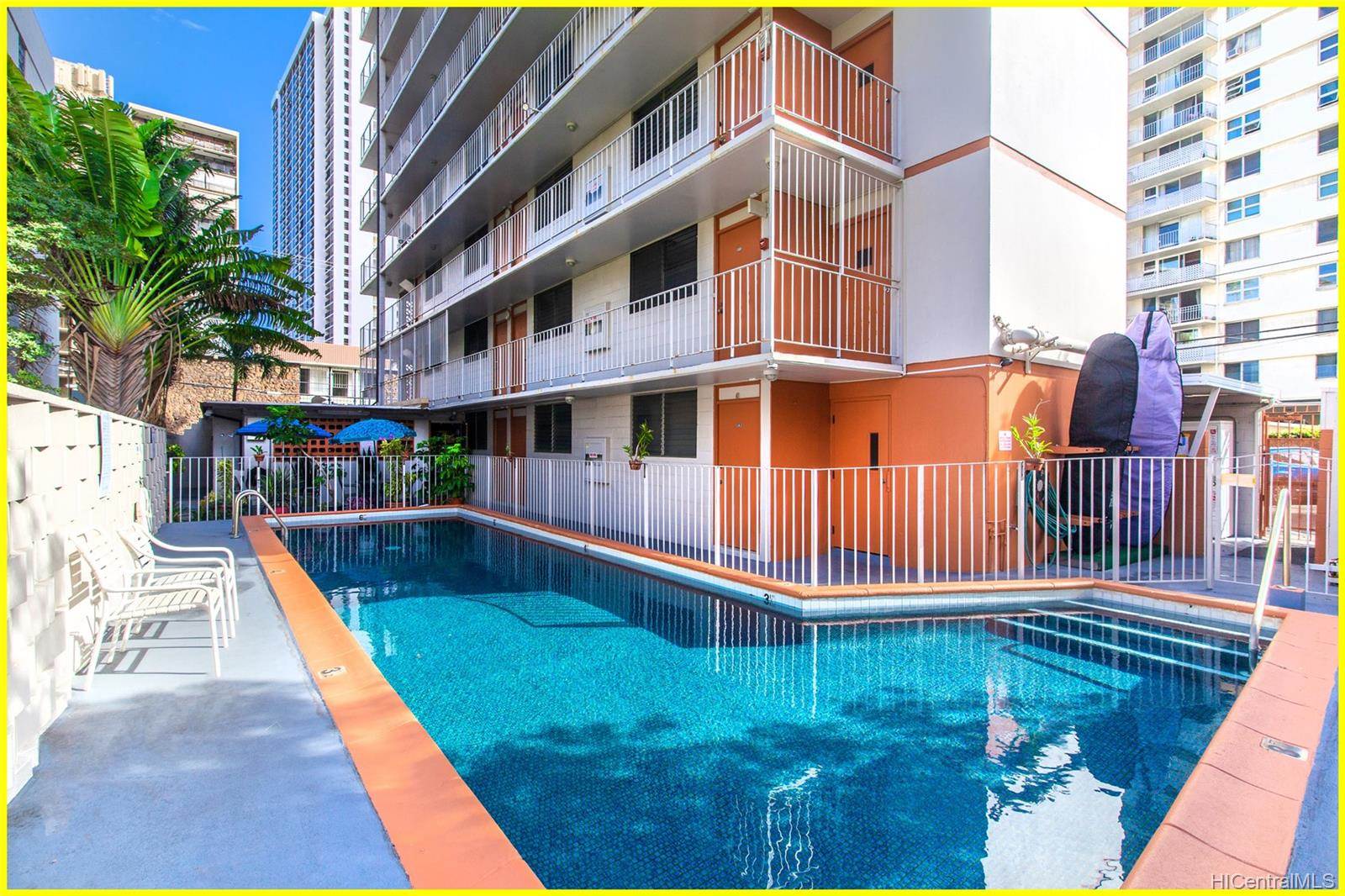 236 Liliuokalani Ave #304, Honolulu, HI 96815