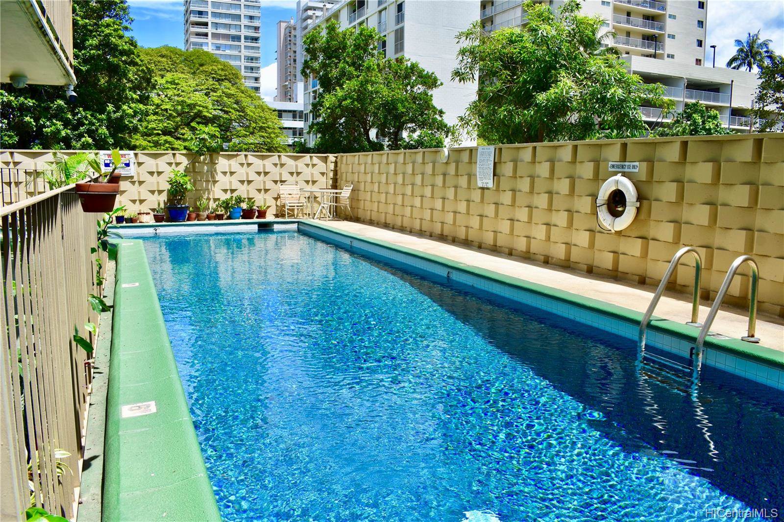 236 Liliuokalani Ave #304, Honolulu, HI 96815