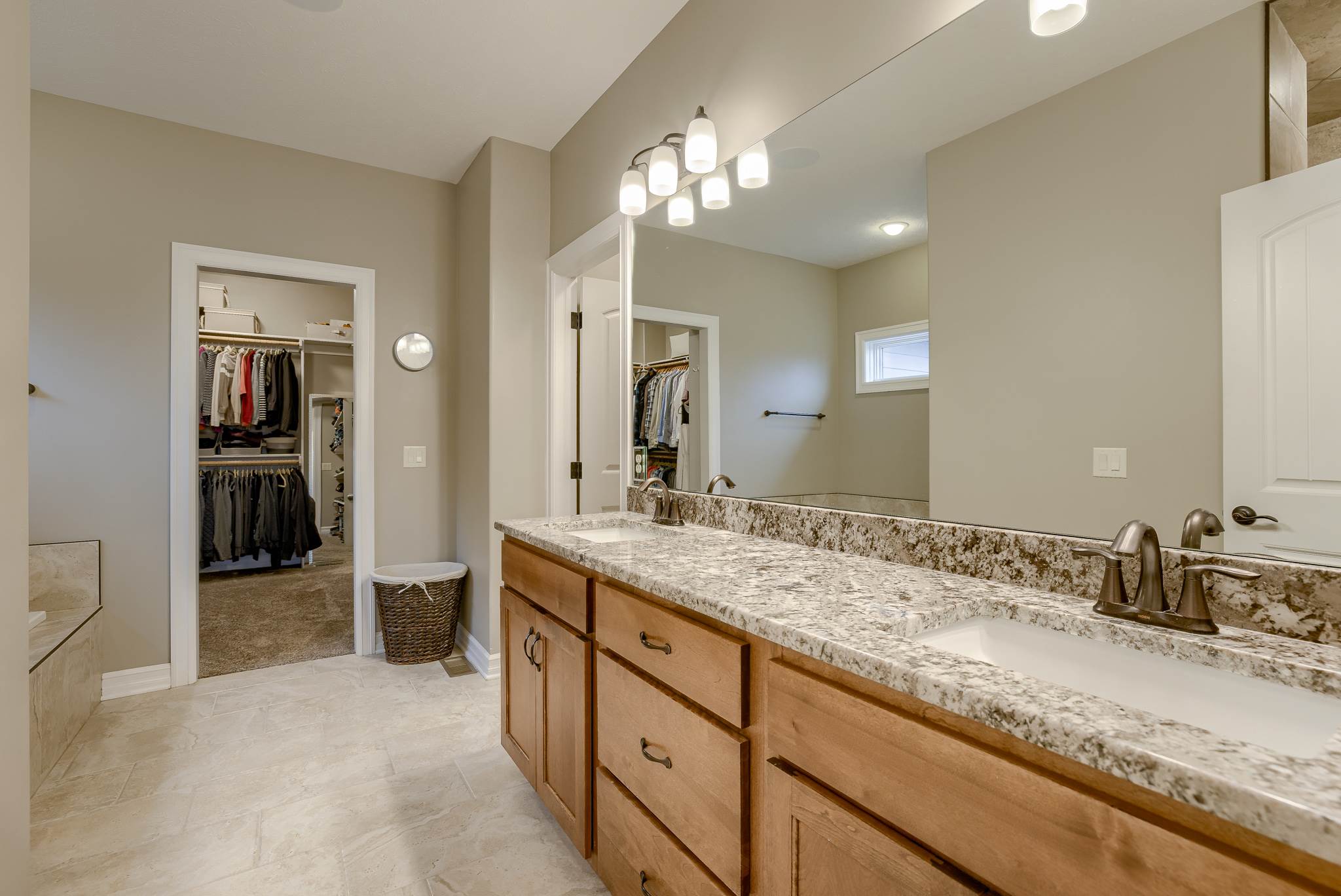 20011 Maple Street, Gretna, NE 68028