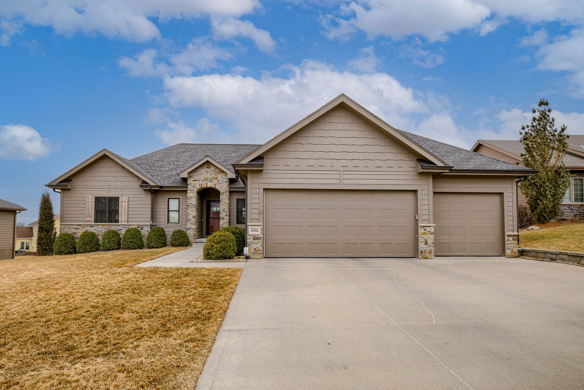 20011 Maple Street, Gretna, NE 68028