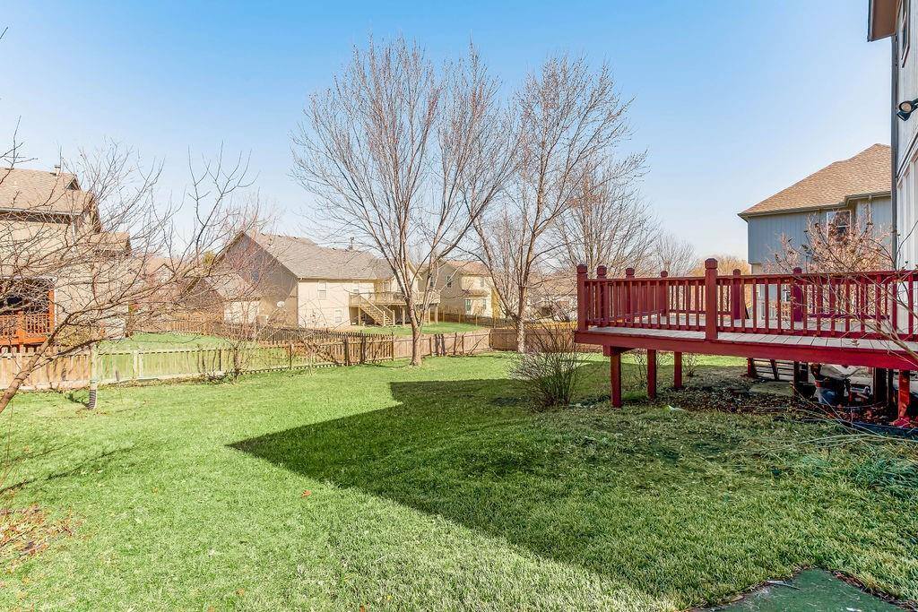 23708 West 54th Terrace, Shawnee, KS 66226