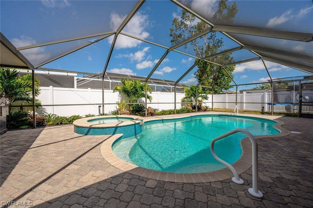 861 Hofstra Drive, Fort Myers, FL 33919