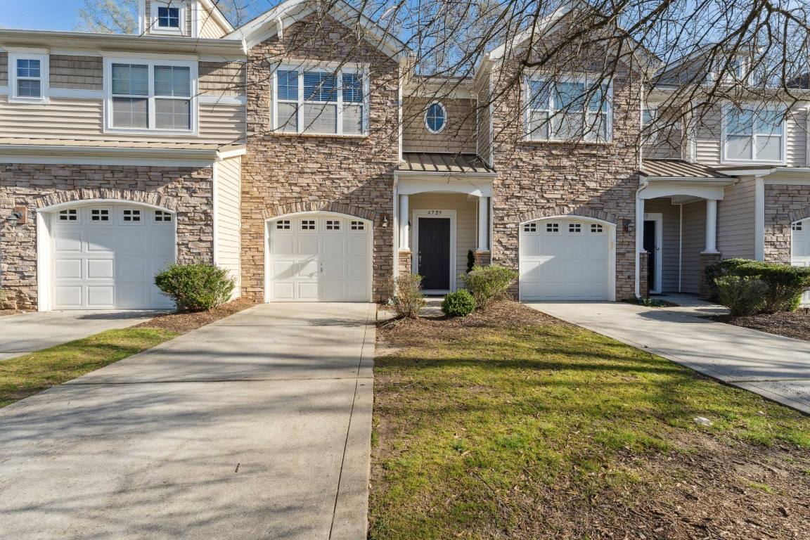 4729 Craigmoss Lane, Charlotte, NC 28278