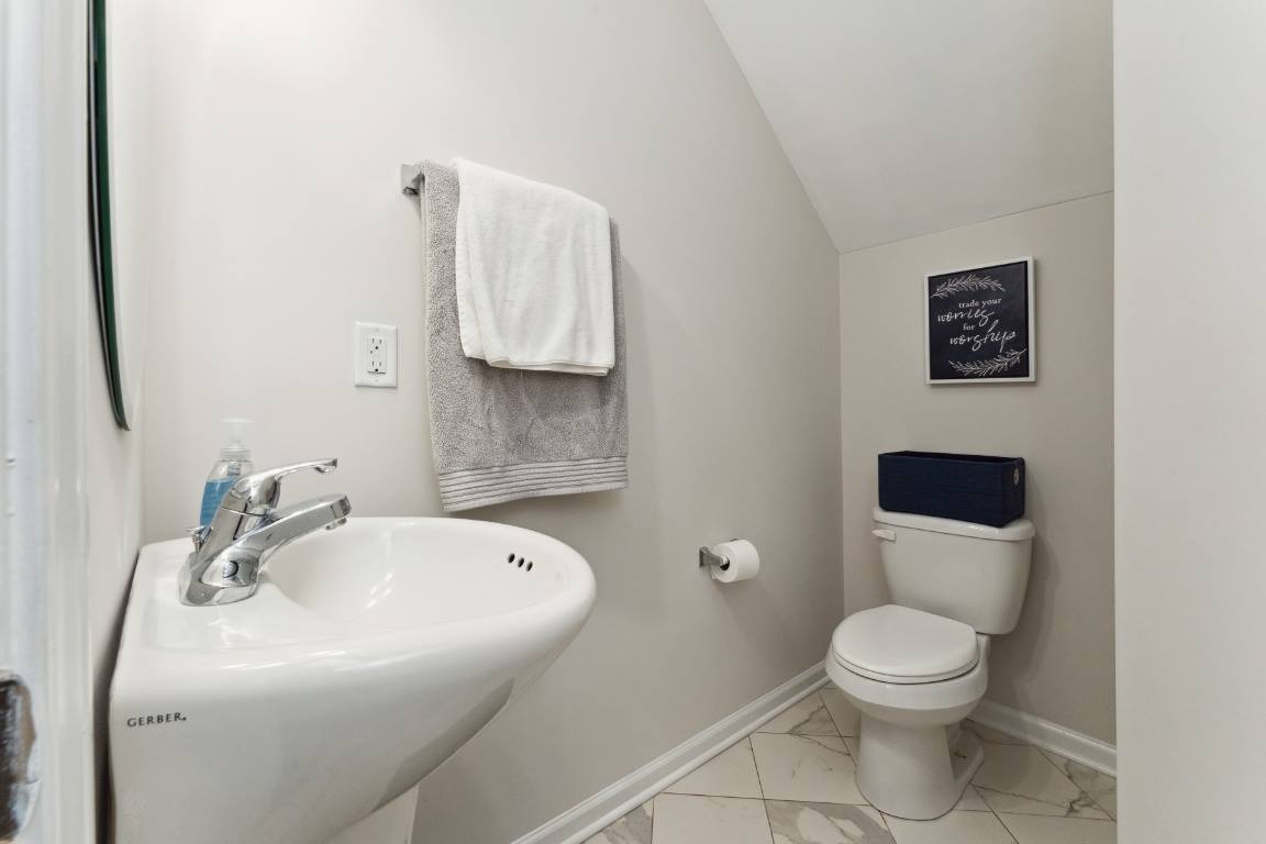 4729 Craigmoss Lane, Charlotte, NC 28278