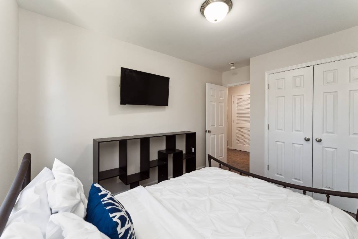 4729 Craigmoss Lane, Charlotte, NC 28278