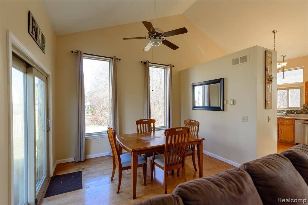 716 Bell Cove Court, Belleville, MI 48111