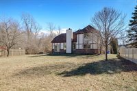 716 Bell Cove Court, Belleville, MI 48111