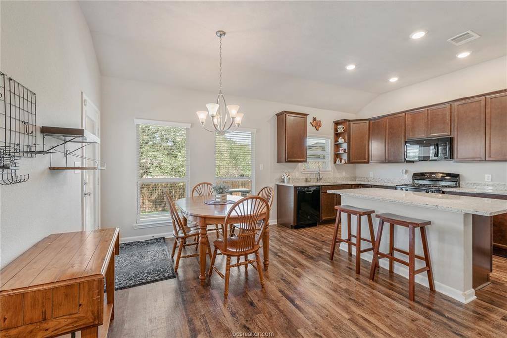 3858 Still Creek Loop, College Station, TX 77845