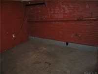 89 Oak Street, Windsor Locks, CT 06096