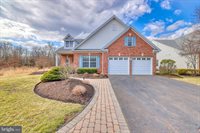 15 Buckingham Drive, Pennington, NJ 08534