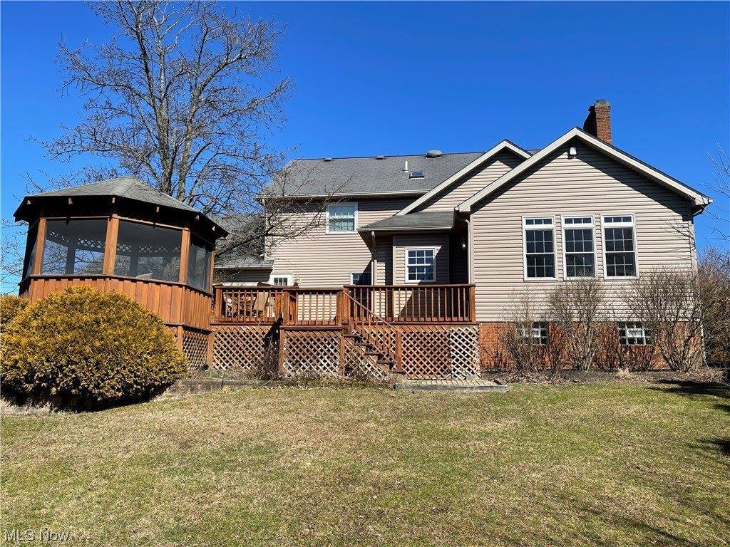 97 Topaz Circle, Canfield, OH 44406