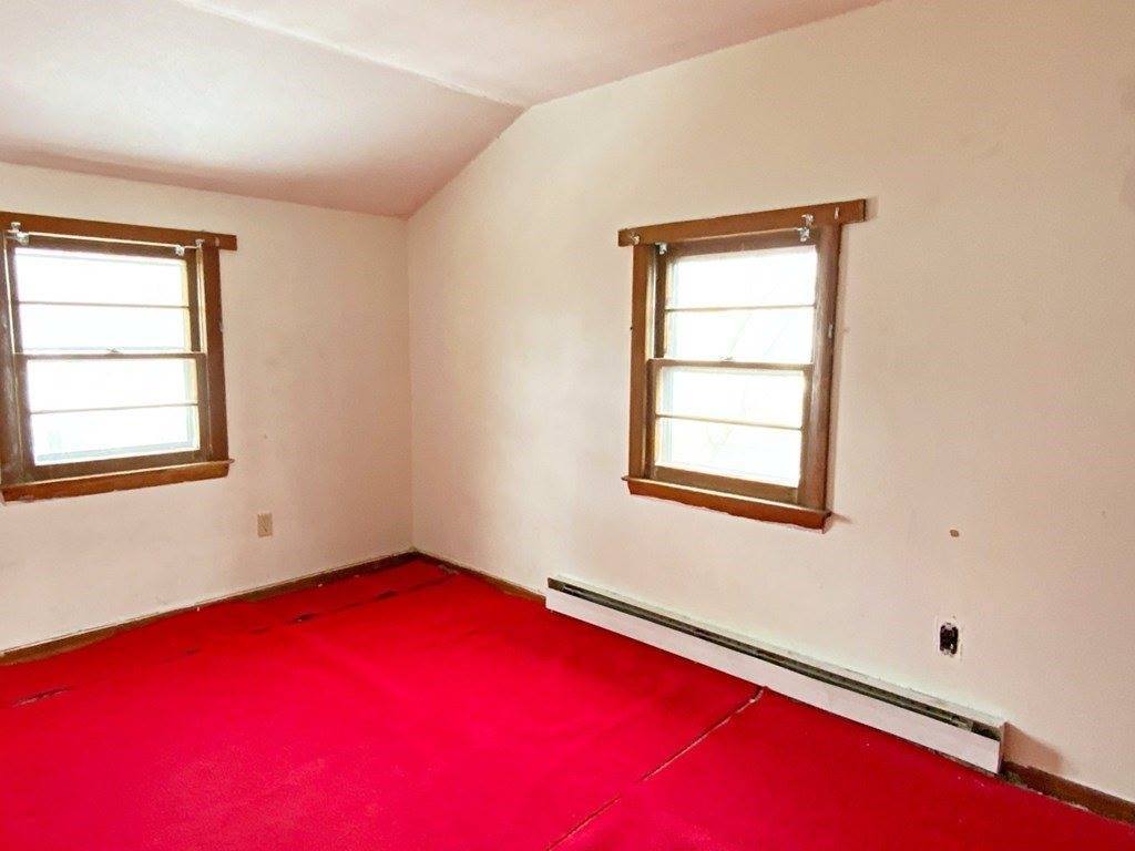 52-54 Campechi St, Springfield, MA 01104