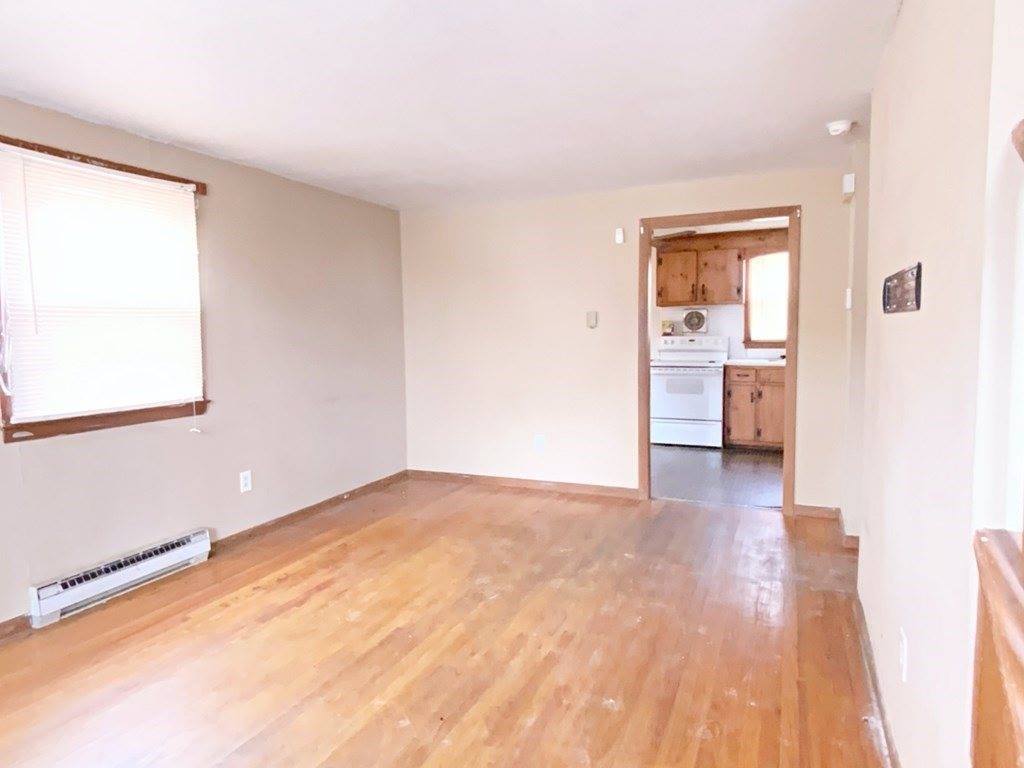 52-54 Campechi St, Springfield, MA 01104