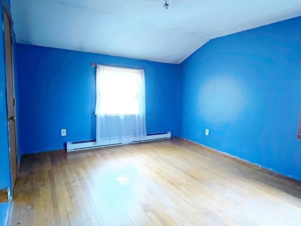 52-54 Campechi St, Springfield, MA 01104