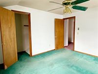 52-54 Campechi St, Springfield, MA 01104