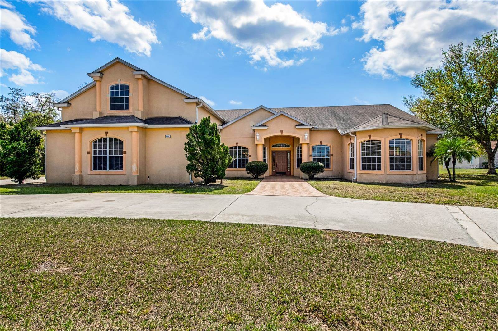 916 Florida Avenue, Orange City, FL 32763