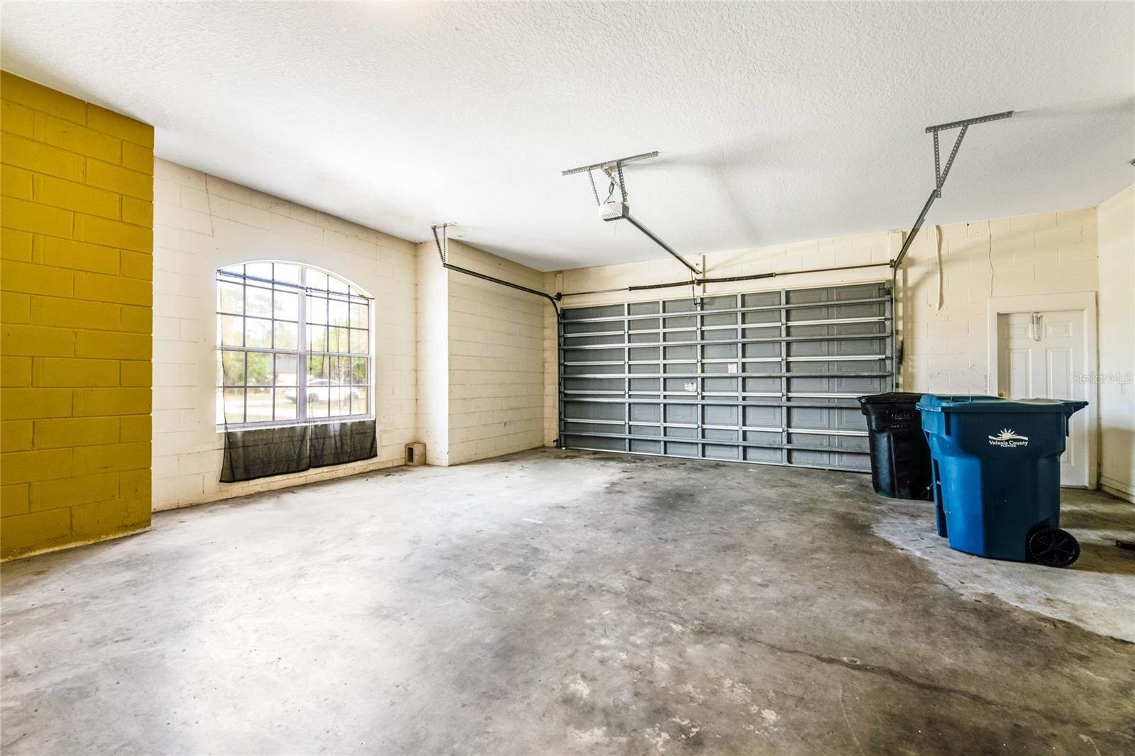 916 Florida Avenue, Orange City, FL 32763