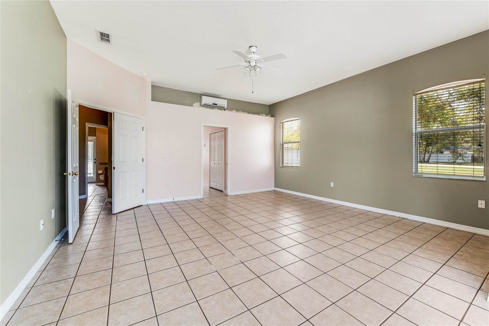 916 Florida Avenue, Orange City, FL 32763