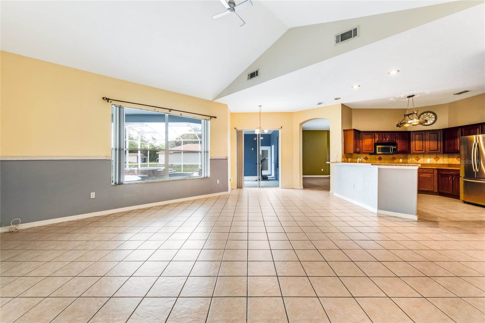 916 Florida Avenue, Orange City, FL 32763