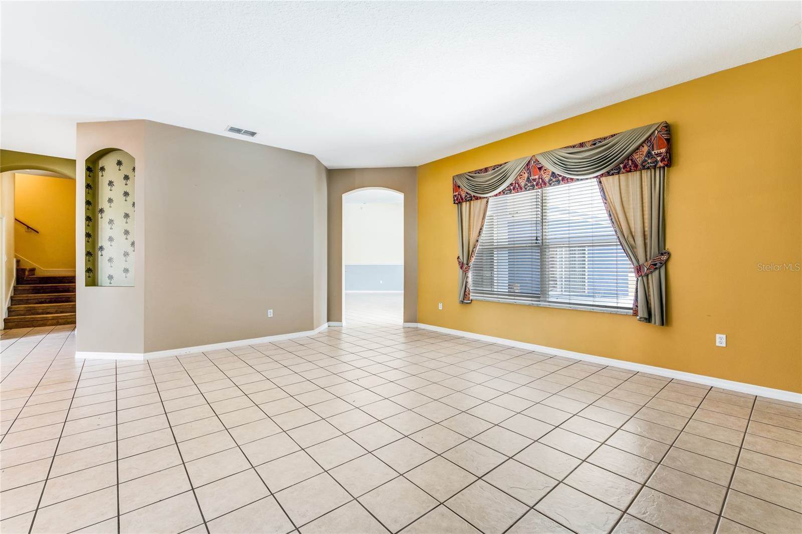 916 Florida Avenue, Orange City, FL 32763