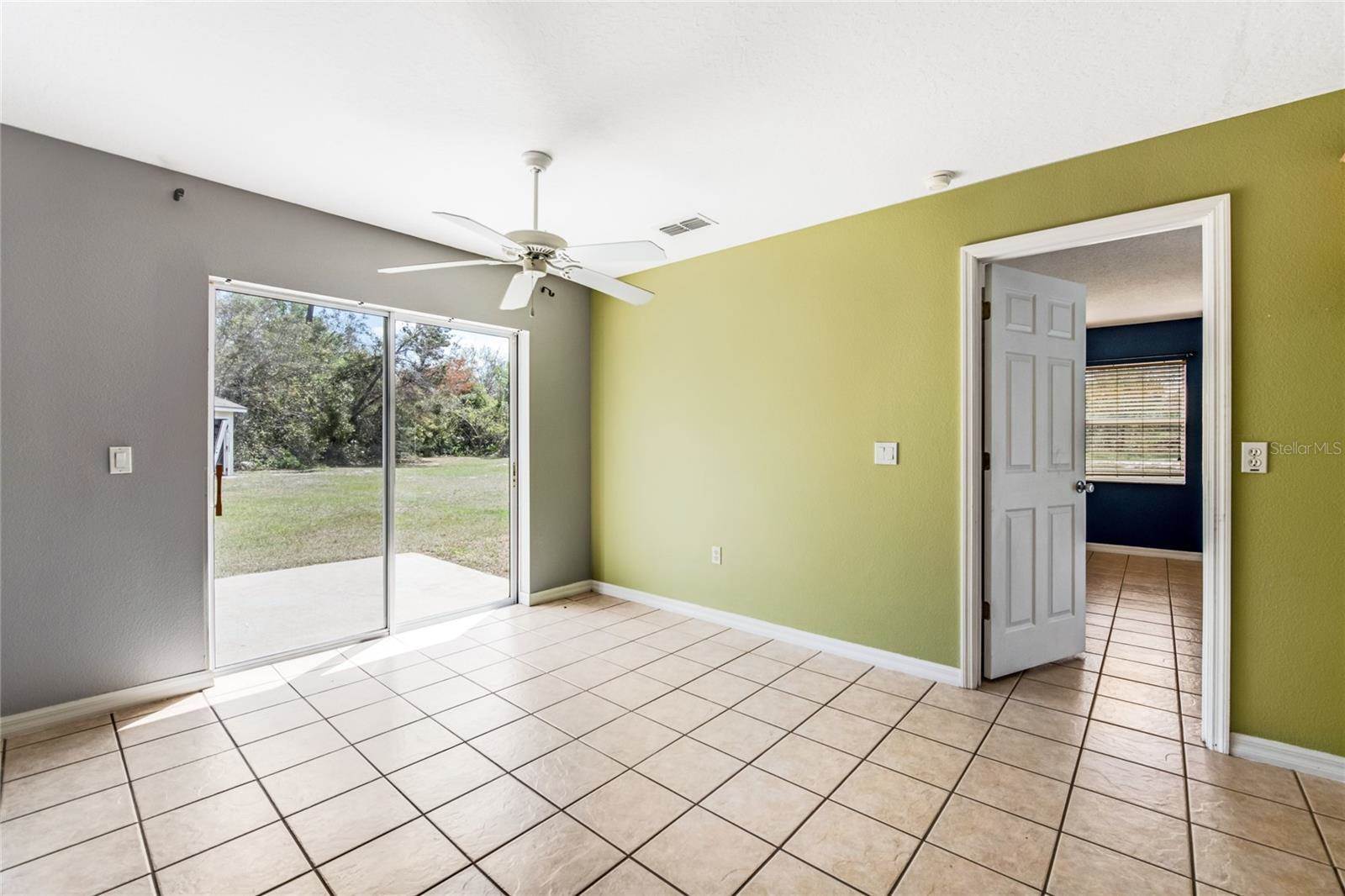 916 Florida Avenue, Orange City, FL 32763