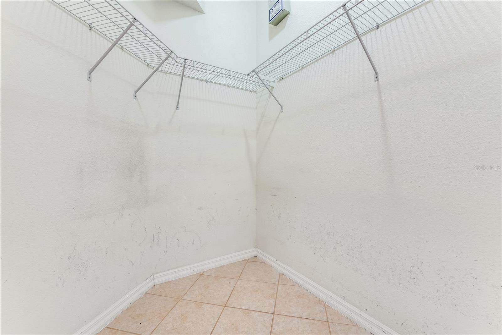 916 Florida Avenue, Orange City, FL 32763