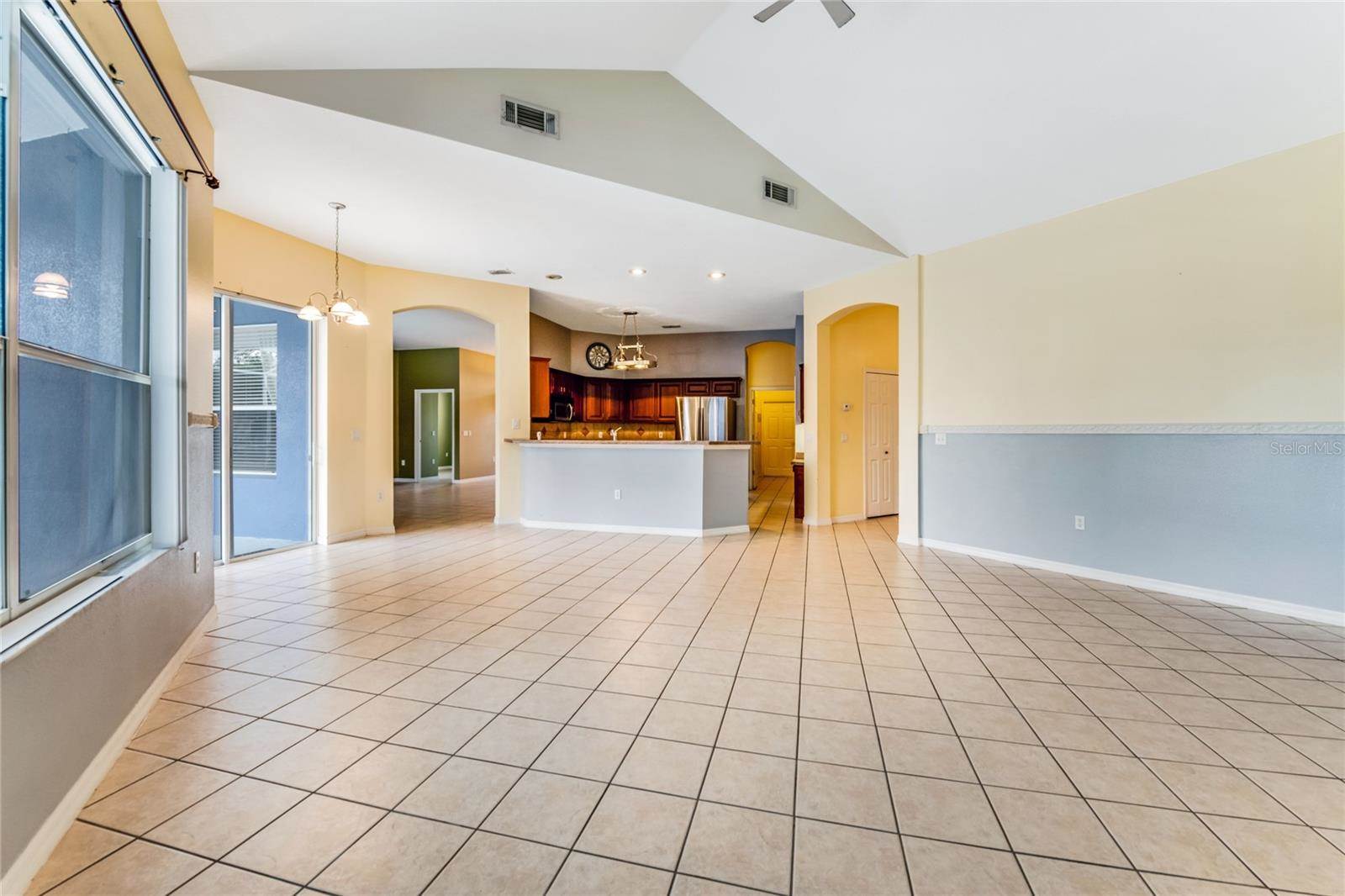 916 Florida Avenue, Orange City, FL 32763