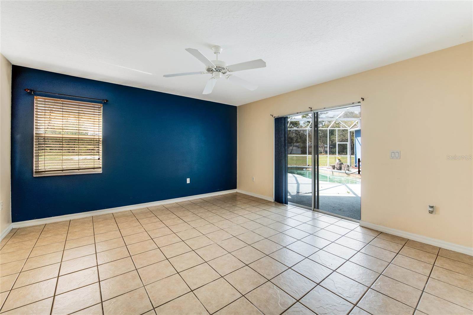 916 Florida Avenue, Orange City, FL 32763