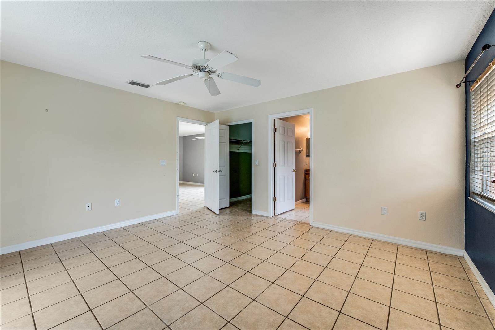 916 Florida Avenue, Orange City, FL 32763