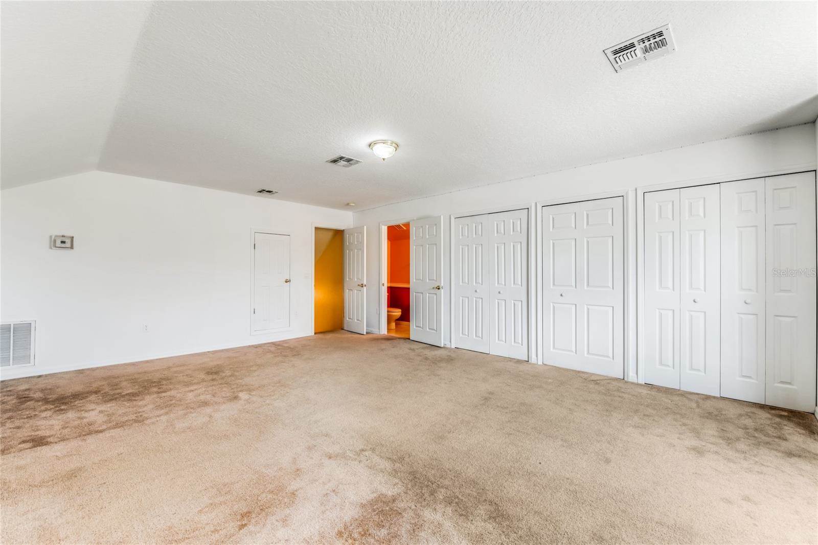 916 Florida Avenue, Orange City, FL 32763