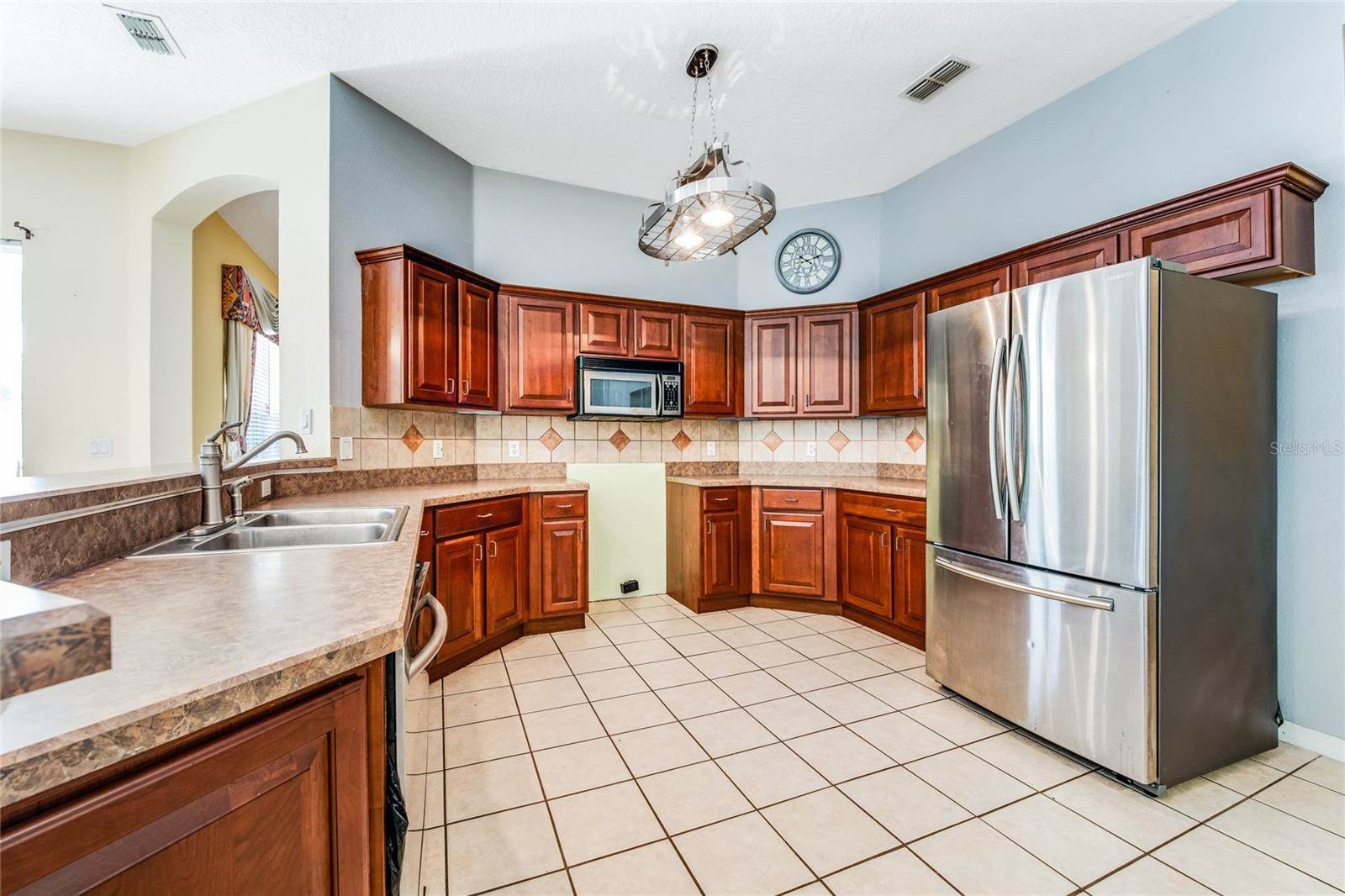 916 Florida Avenue, Orange City, FL 32763