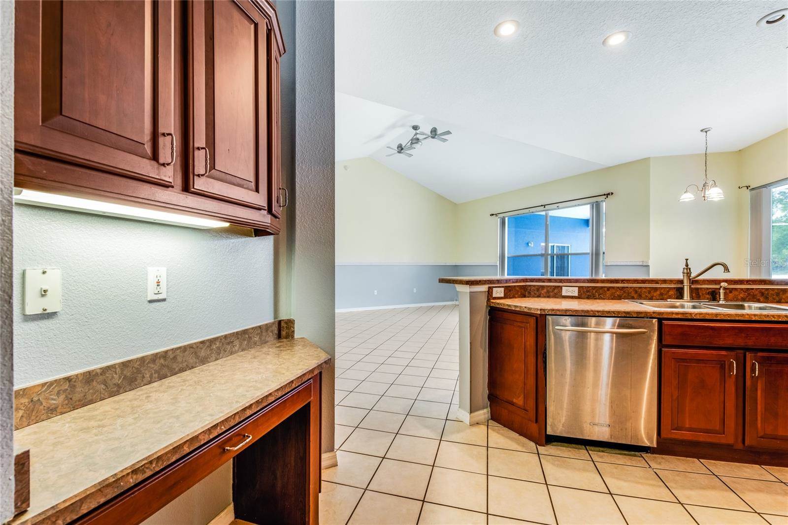 916 Florida Avenue, Orange City, FL 32763