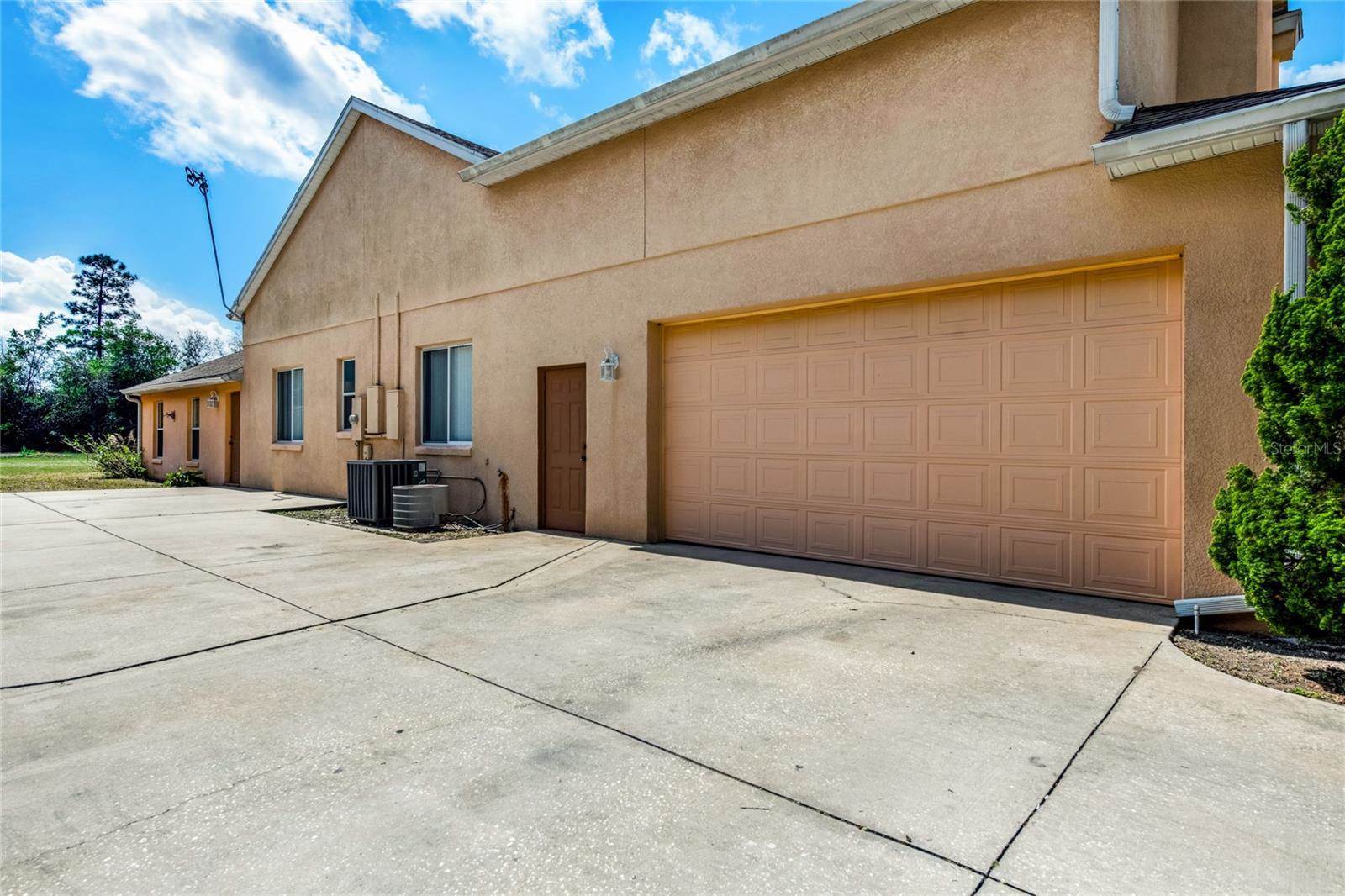 916 Florida Avenue, Orange City, FL 32763