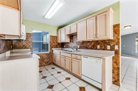 916 Florida Avenue, Orange City, FL 32763