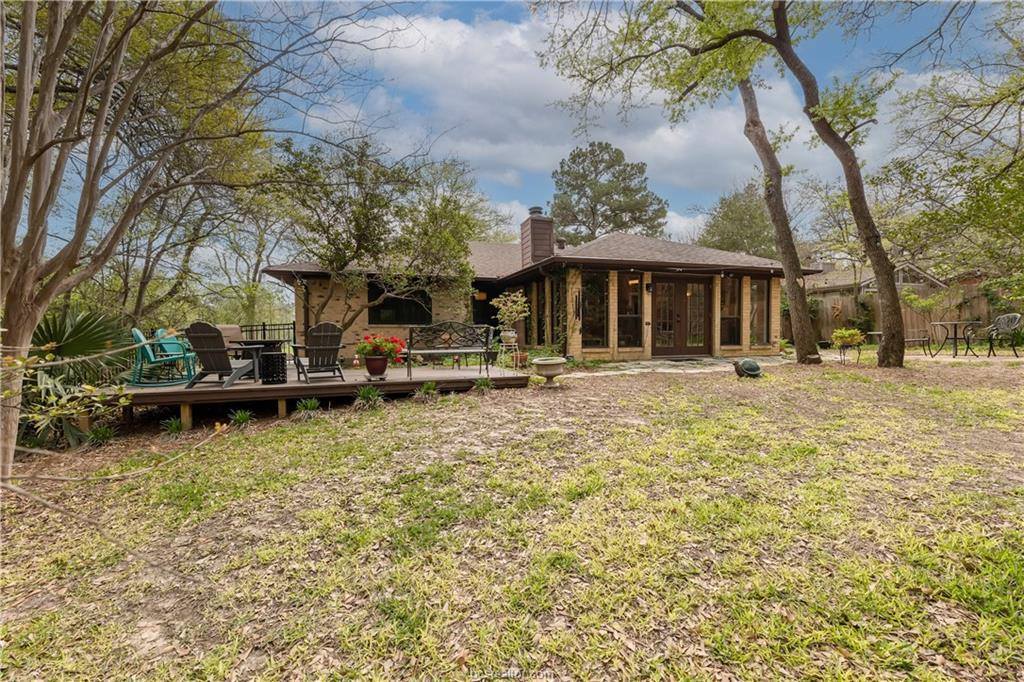 2715 Wilderness Drive, College Station, TX 77845