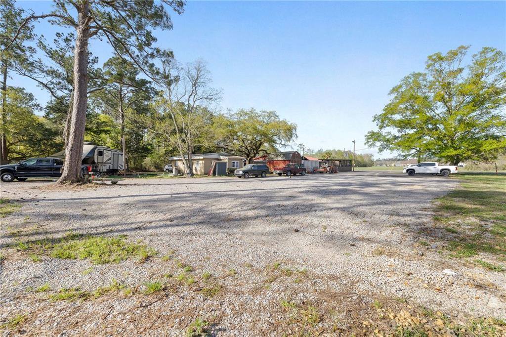 30012 Highway 22, Springfield, LA 70462