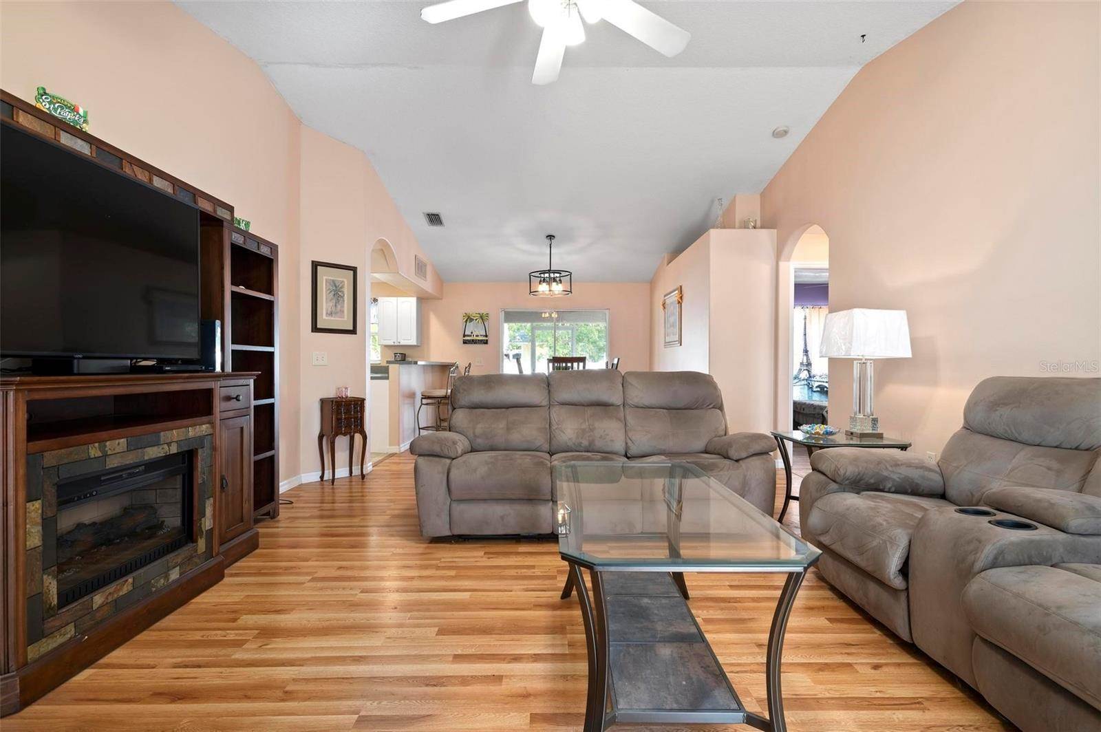 4233 Malden Drive, Sarasota, FL 34241