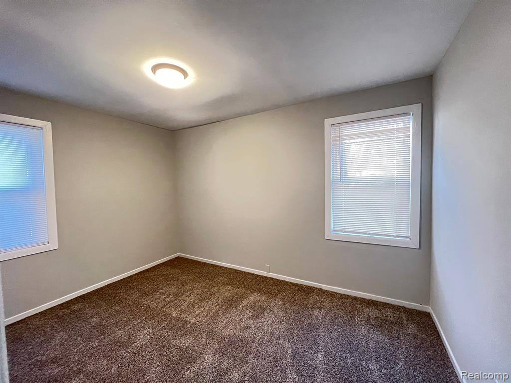 20210 Westhampton Avenue, Southfield, MI 48075