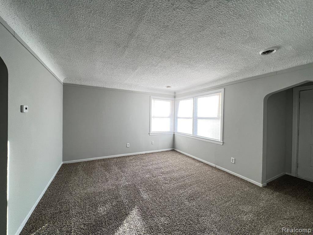 20210 Westhampton Avenue, Southfield, MI 48075