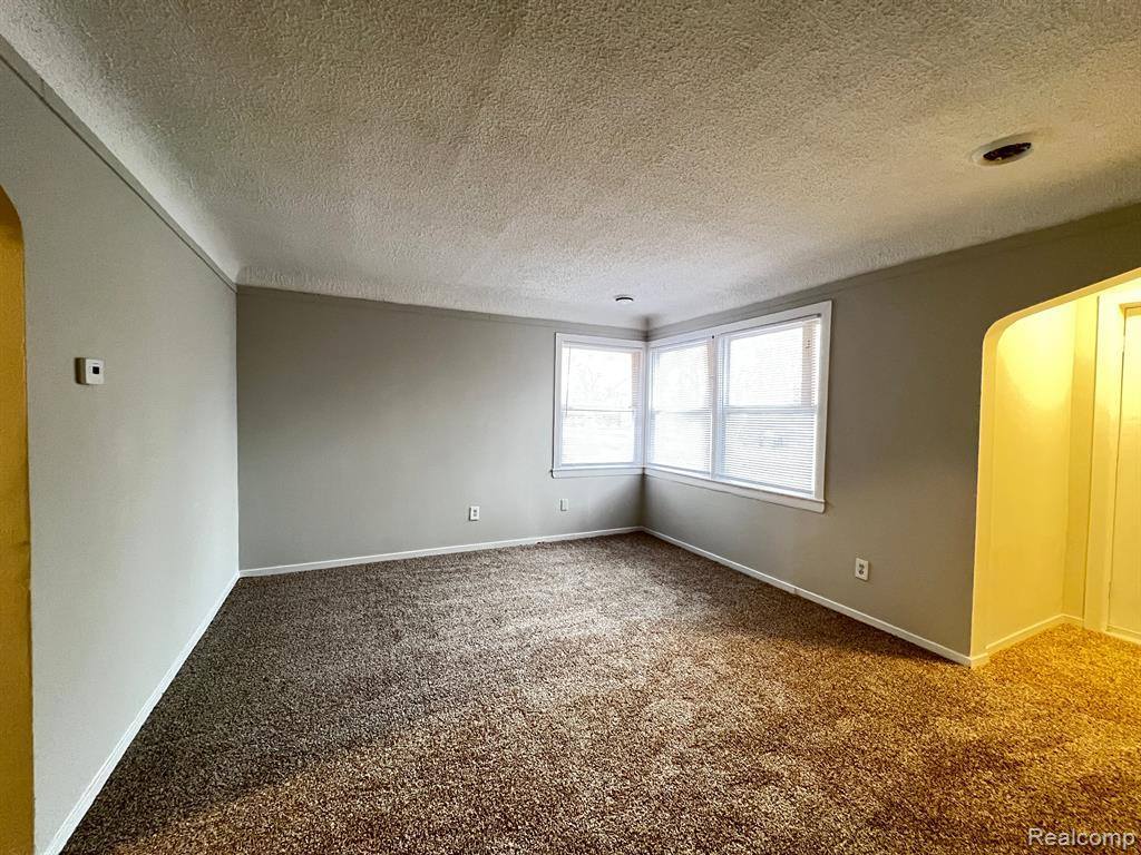 20210 Westhampton Avenue, Southfield, MI 48075