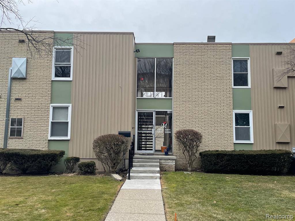 32815 Fargo Street, Livonia, MI 48152