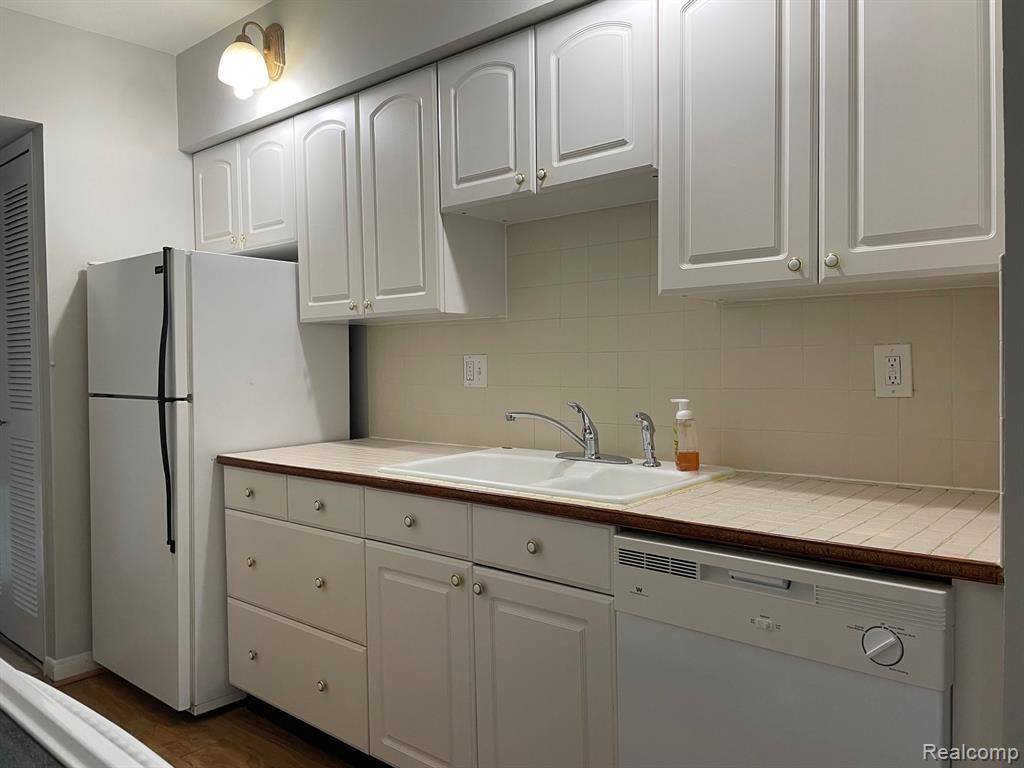 32815 Fargo Street, Livonia, MI 48152