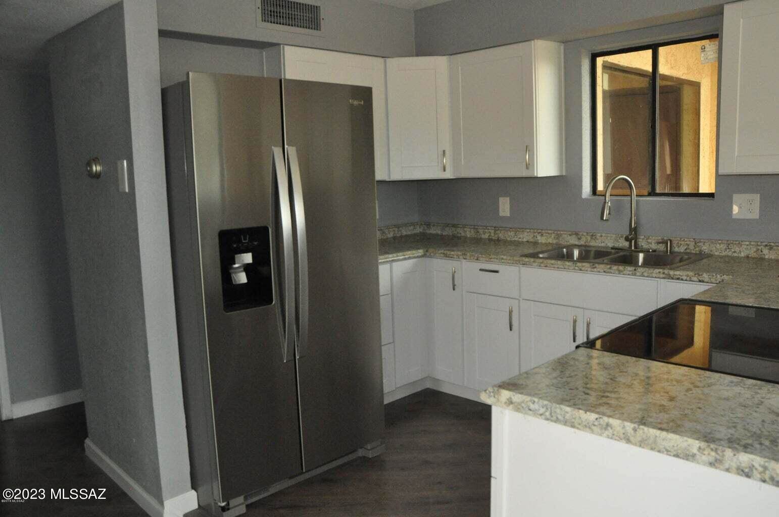 2601 West Broadway Boulevard, Tucson, AZ 85745